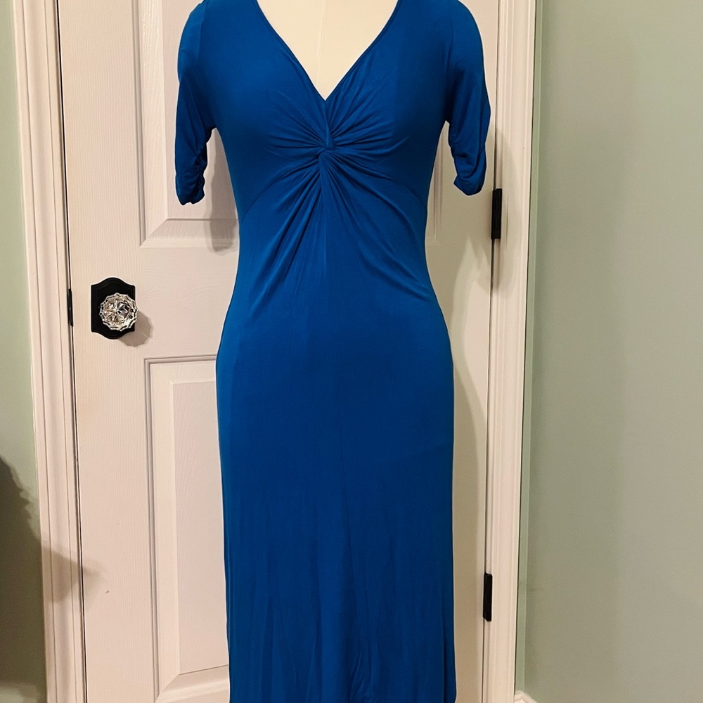 Lily Royal Blue V‑Neck Twist Midi Dress